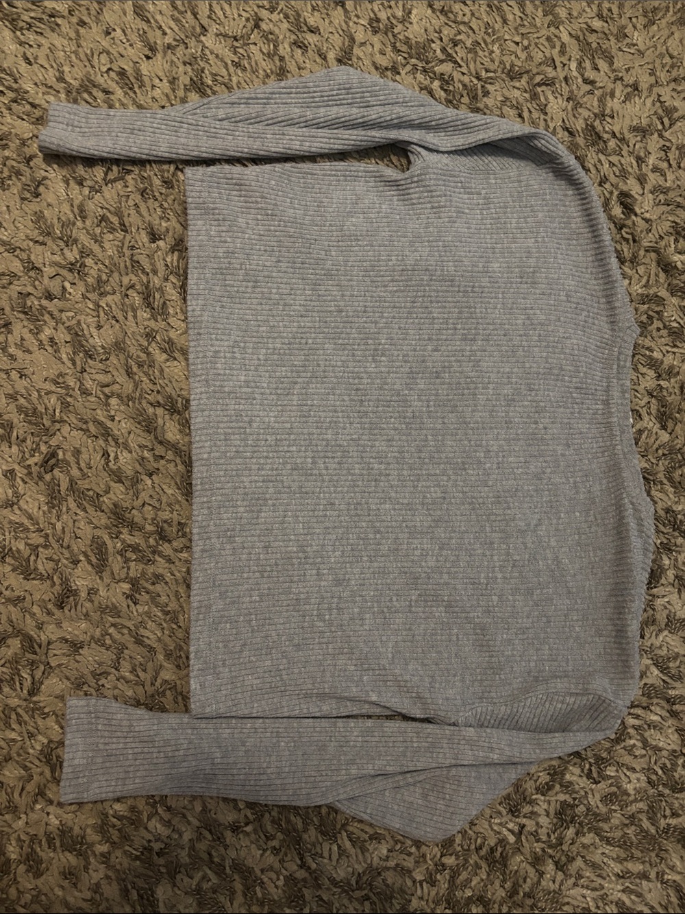 Aritzia Babaton Ribbed Crop Long-Sleeve Top in Heather gray. - Picture 10 of 10